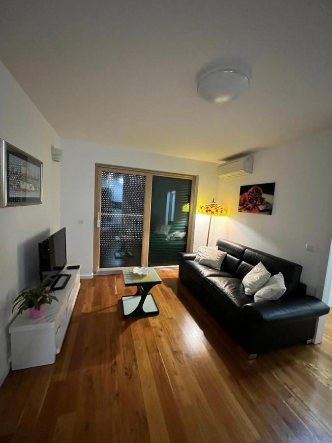 Ambasador Apartman *